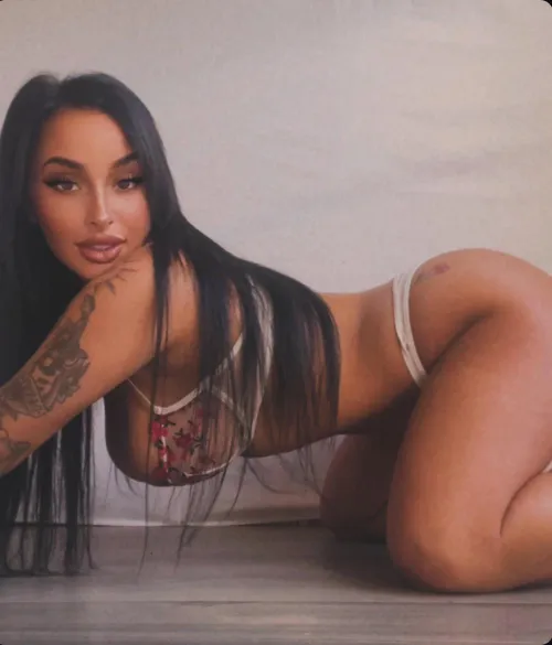 Thumbnail Unveiling the Essence of Sensuality with Michelleyyyyyyy