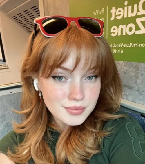 Thumbnail Summer Vibes: Fun and Flirty Ginger Selfie
