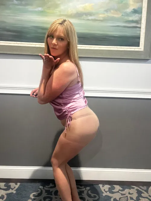 Thumbnail Pantyhose Greetings: Wrapped in Comfort
