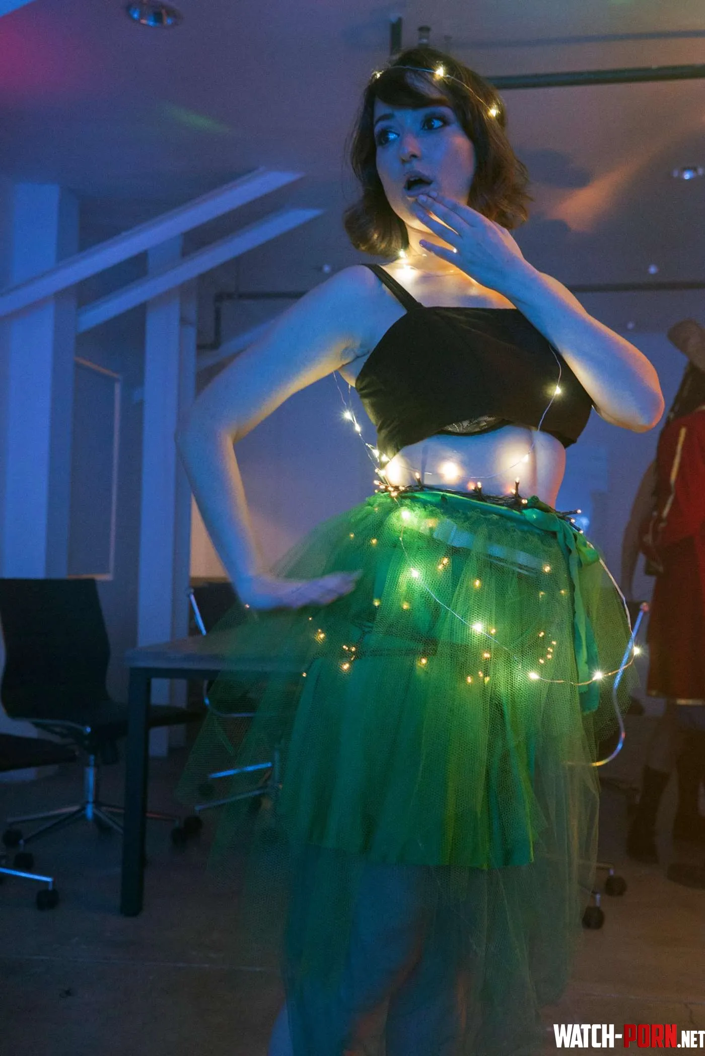 Milana Vayntrub all lit up by cor0094