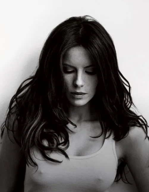 Thumbnail Spunky_Fun_1961 Presents Kate Beckinsale's Glamour in CelebrityPokies