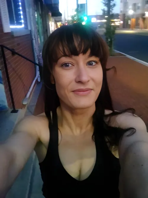 Thumbnail Dusk City Selfies - A Cute Moment by VintagePantyGirls