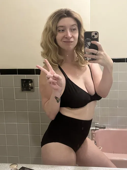 Thumbnail Key-Lynx5725 Shares a Playful Encounter on OnlyFans