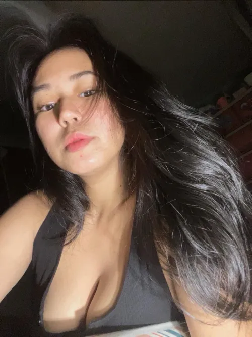 Thumbnail FriendlyF1re_ Revels in Hotness: 'Hotter Than a Jalapeño' Feature for Brunette Admirers