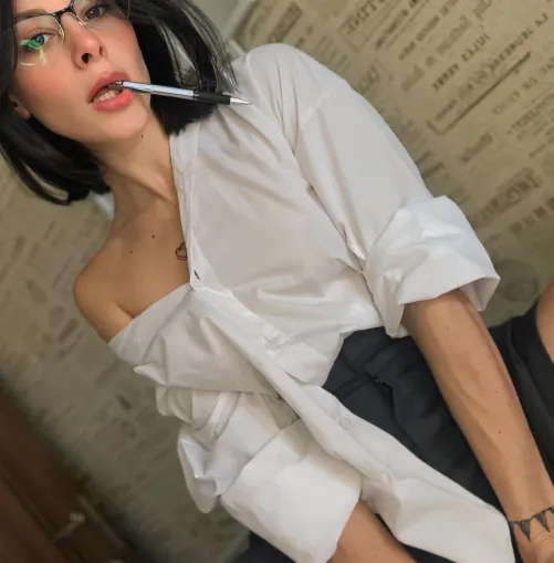 Thumbnail Balancing Passion: Studying vs. Sex | PurpleRainnss