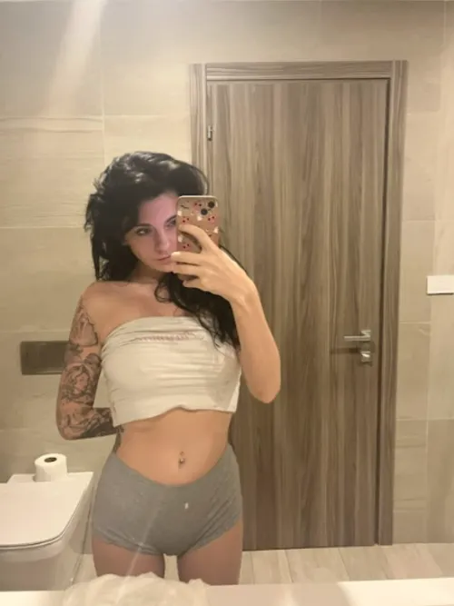 Thumbnail Nude Mirror Musings: xwillowrose's MirrorSelfie Reflections