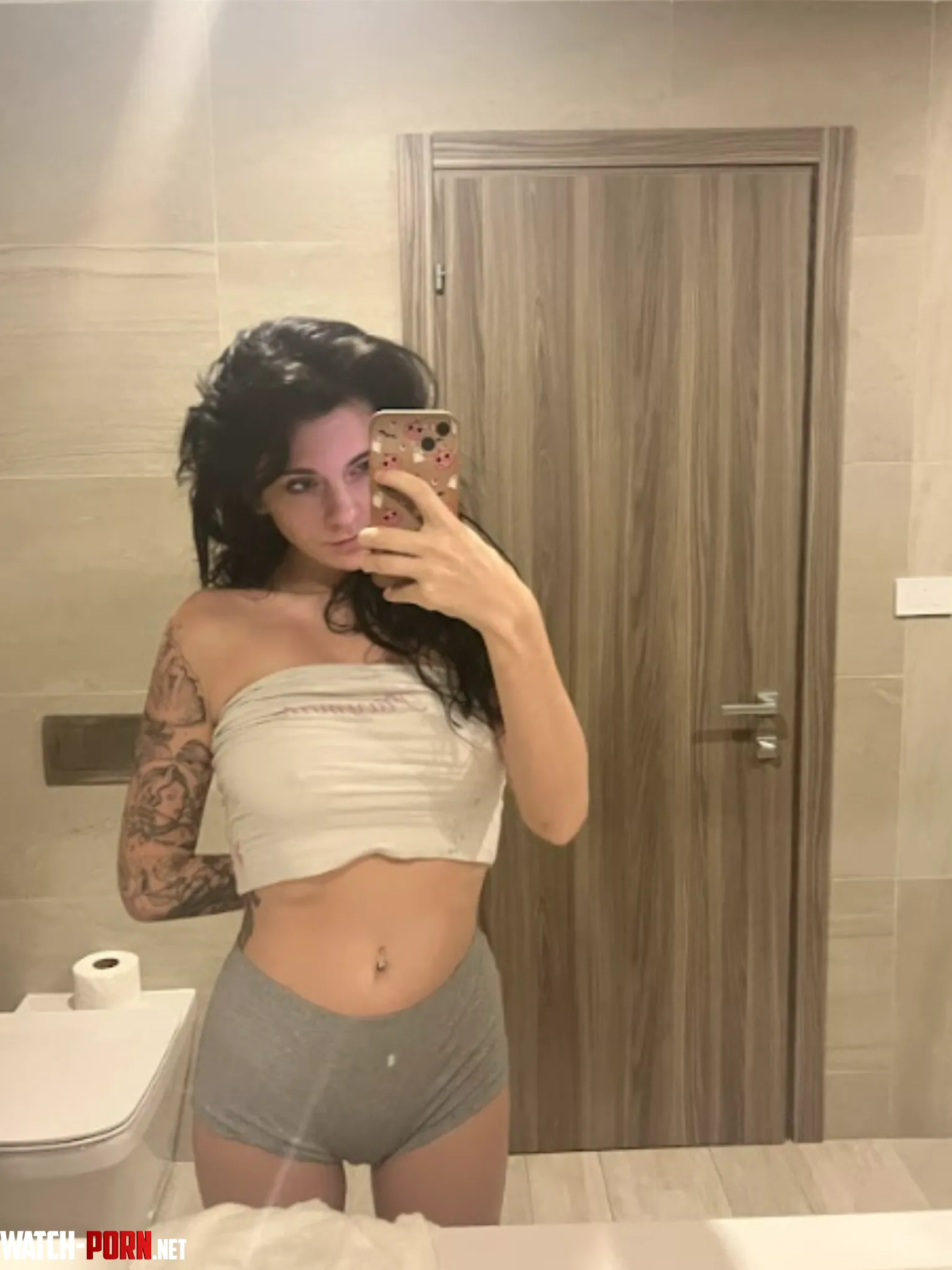 Have you seen my nude mirror pic yet by xwillowrose