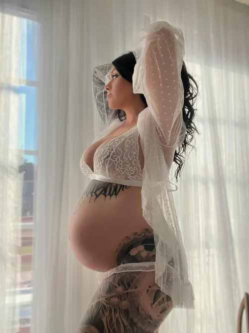 Thumbnail Raginpigletxx's Dropped Belly Reveal - pregnantporn Enchantment
