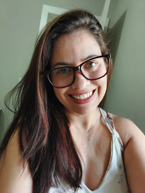 Thumbnail Cute and Sexy Chronicles: Insights from Isiscristine in GirlswithGlasses