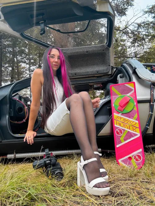 Thumbnail Slipping into Pantyhose: A Time-Travel Fantasy