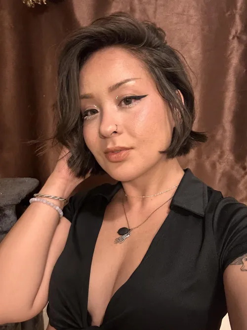 Thumbnail dirr_tydanz Explores the Unique Blend of Filipino German Beauty