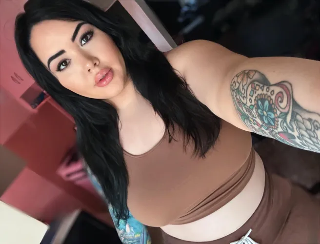 Thumbnail Ashlyn_Tayler Celebrates Native American white Beauty Fusion