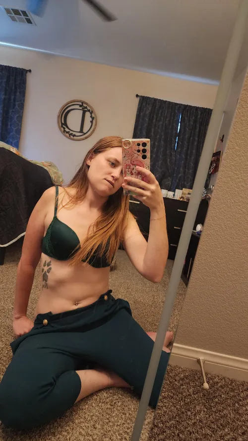 Thumbnail Indulge in Passion with Cissnei23's OnlyFans Content