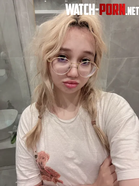 messy hair ft my favorite glasses by mayobeby