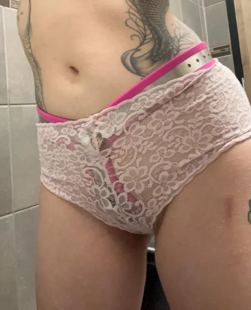 Thumbnail Earned Belt at Work: Story by DaddysKitten0229