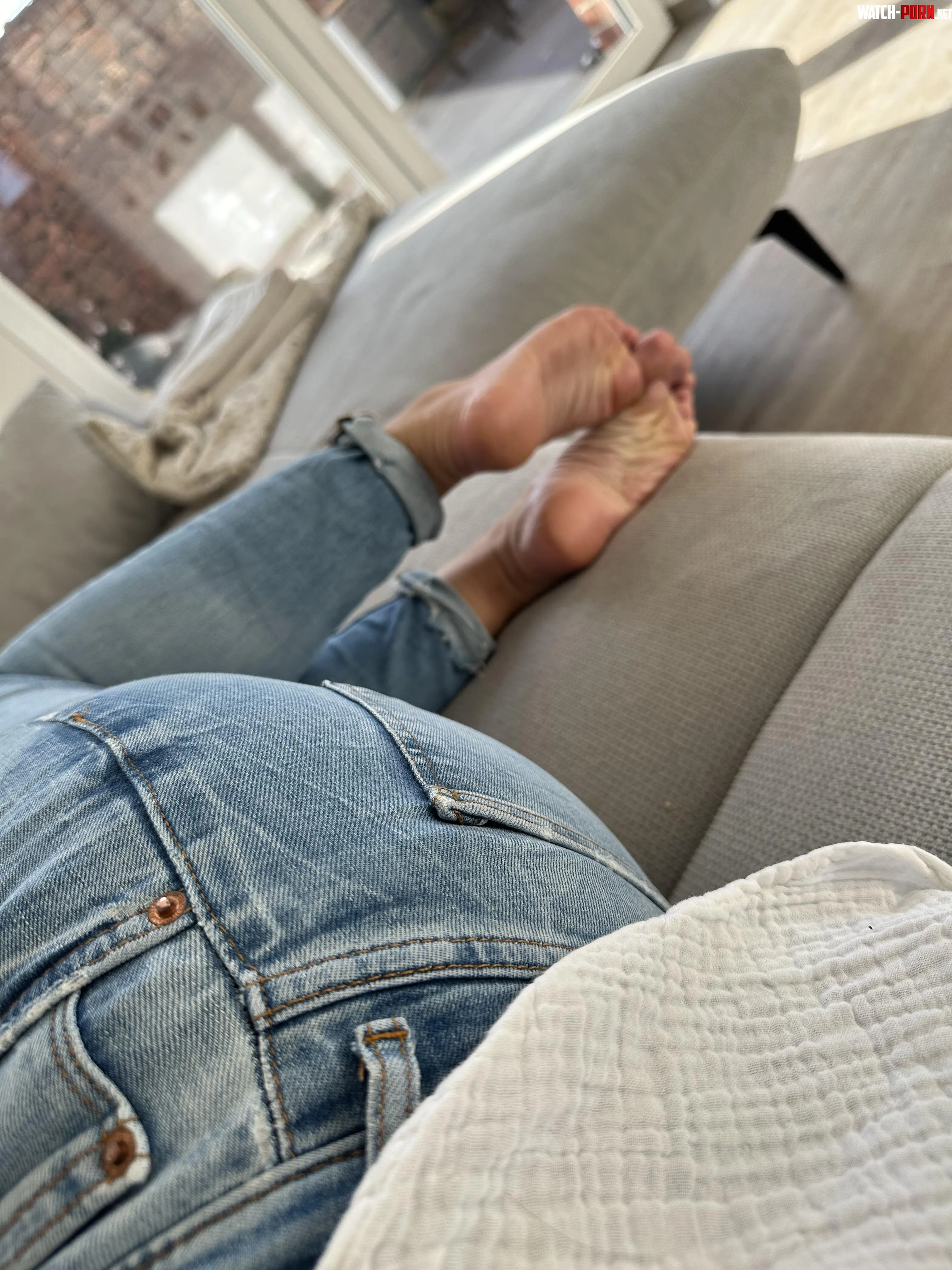 Chill with me  by aprils_life