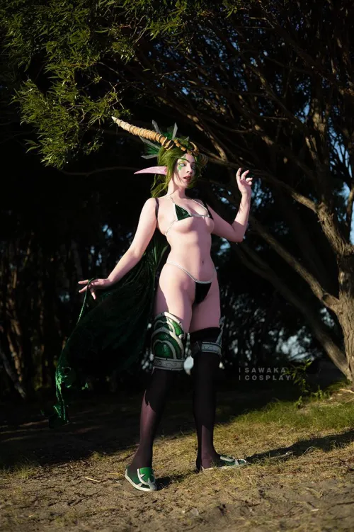 Thumbnail Sawakate Captures Ysera's Majesty from World of Warcraft in Cosplay