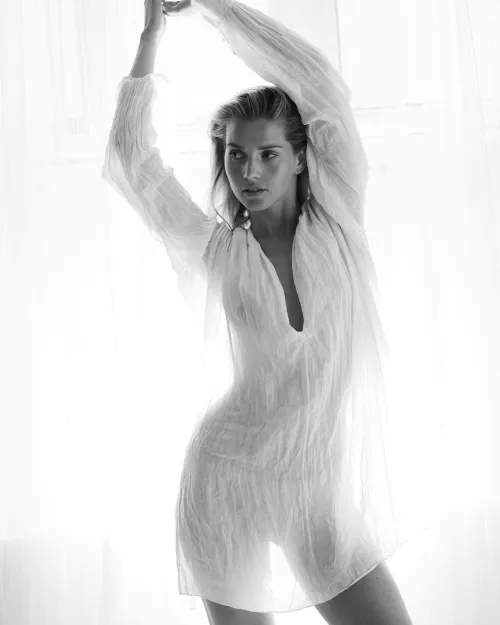 Thumbnail Monika Tothova: Delve into a World of Beauty and Fashion