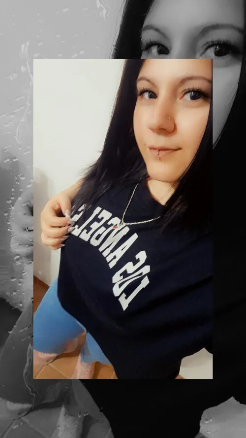 Thumbnail Join Giuliaanaa04 for Playful Fun on BubbleButts OF