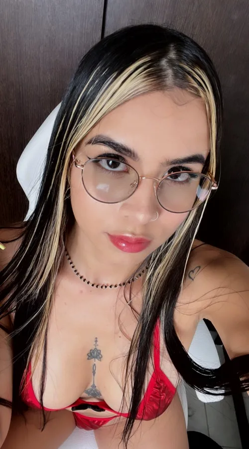 Thumbnail Embracing a Cute and Tiny Body with rodriguezcinthya_ in TotalBabes