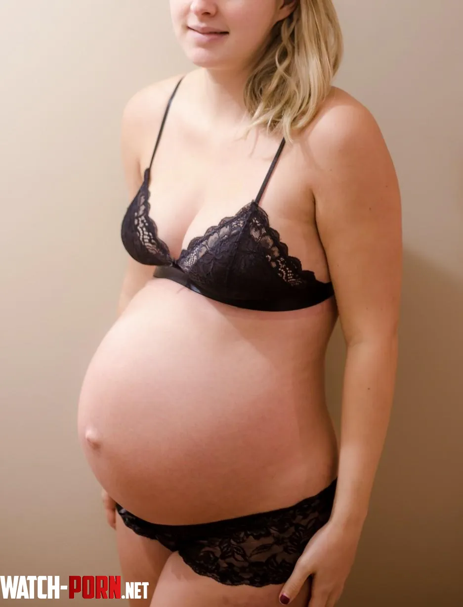 Pregnant Babe in black  by Mrandmrssmith24