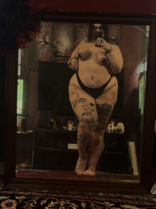 Thumbnail 23yr57 & 290: Describe My Body with One Word - Graveyardxbaby666 | BBW Category