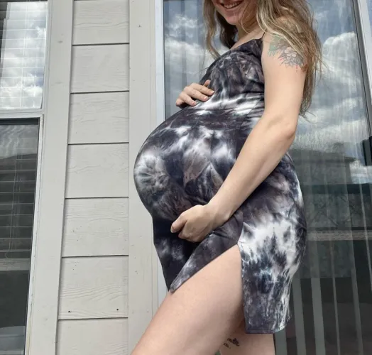 Thumbnail mysticfaeriexo2's Pregnancy Glow - Embrace the Size | pregnantporn