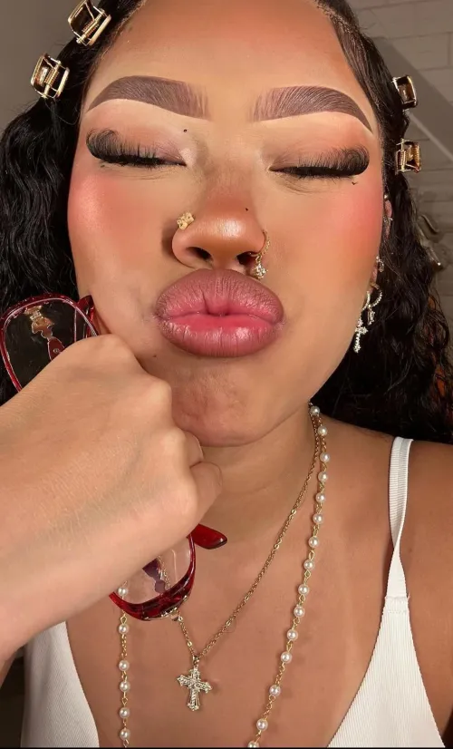 Thumbnail Dive into Pouting Trends with 1531 by Strang3rThingz