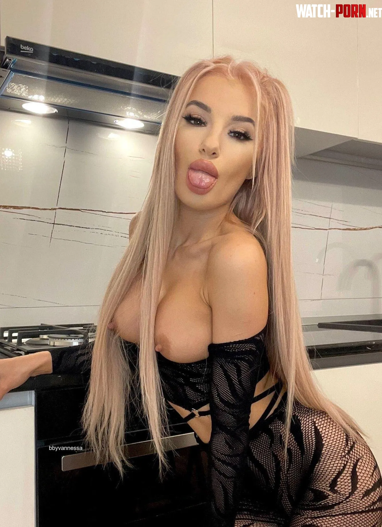 i love being naked by Bbyvannessa