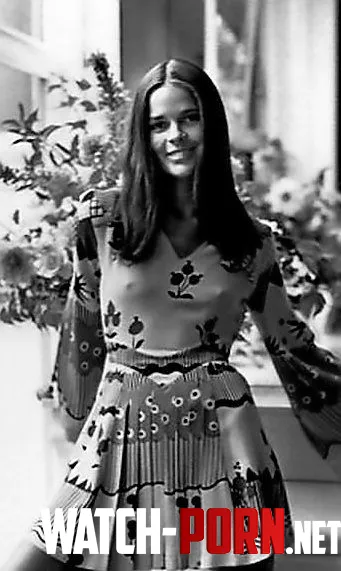 Ali MacGraw by [deleted]