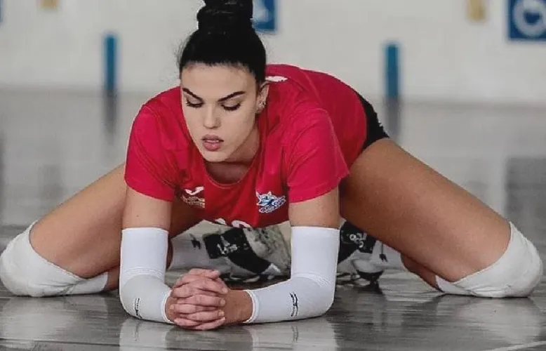 Thumbnail Lea Boban: Revealing Stories of VolleyballGirls by MarcellusCastleberry