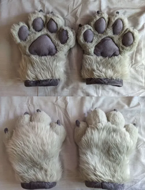 Thumbnail Celebrate Paw-making Artistry | furry