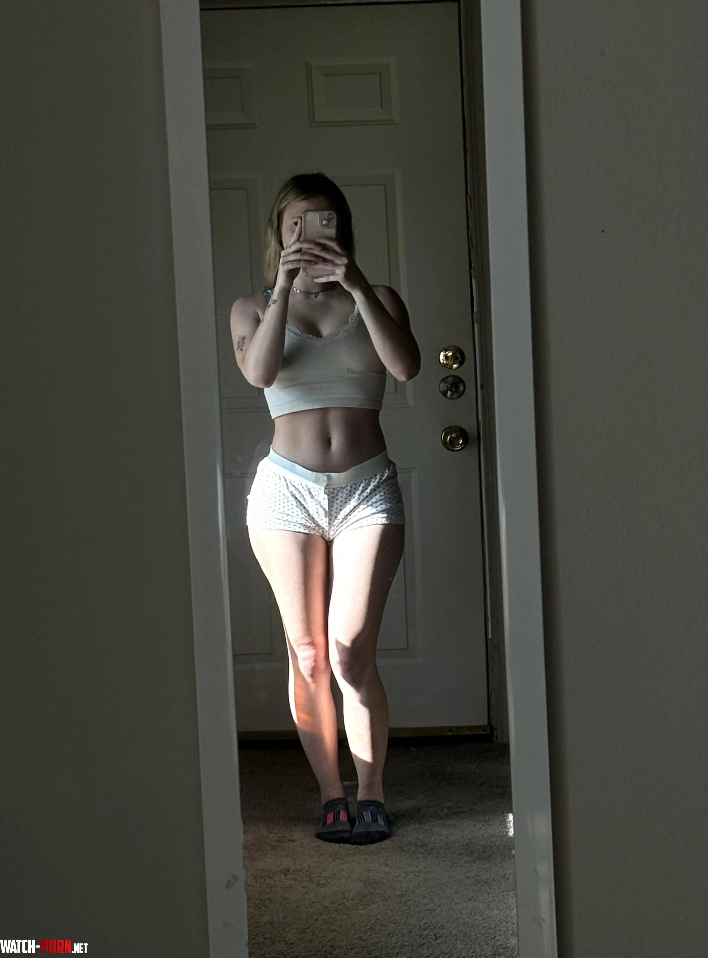 Beautiful selfies in the mirror of a horny babe by itsemilee22