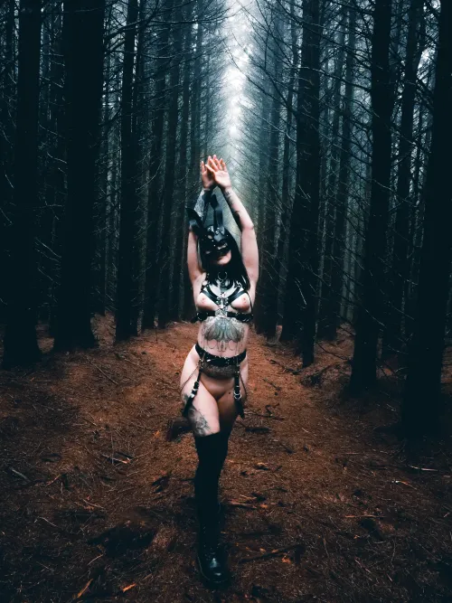 Thumbnail Em0ti0nal_Jpg's Spooky Enticement in the Woods on OnlyFans