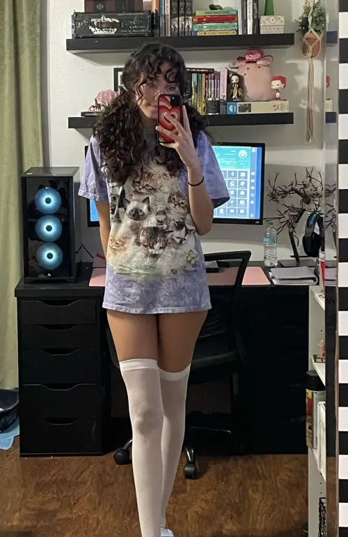 Thumbnail Curly Pigtails Fan? Join Miabellerina's Style Journey
