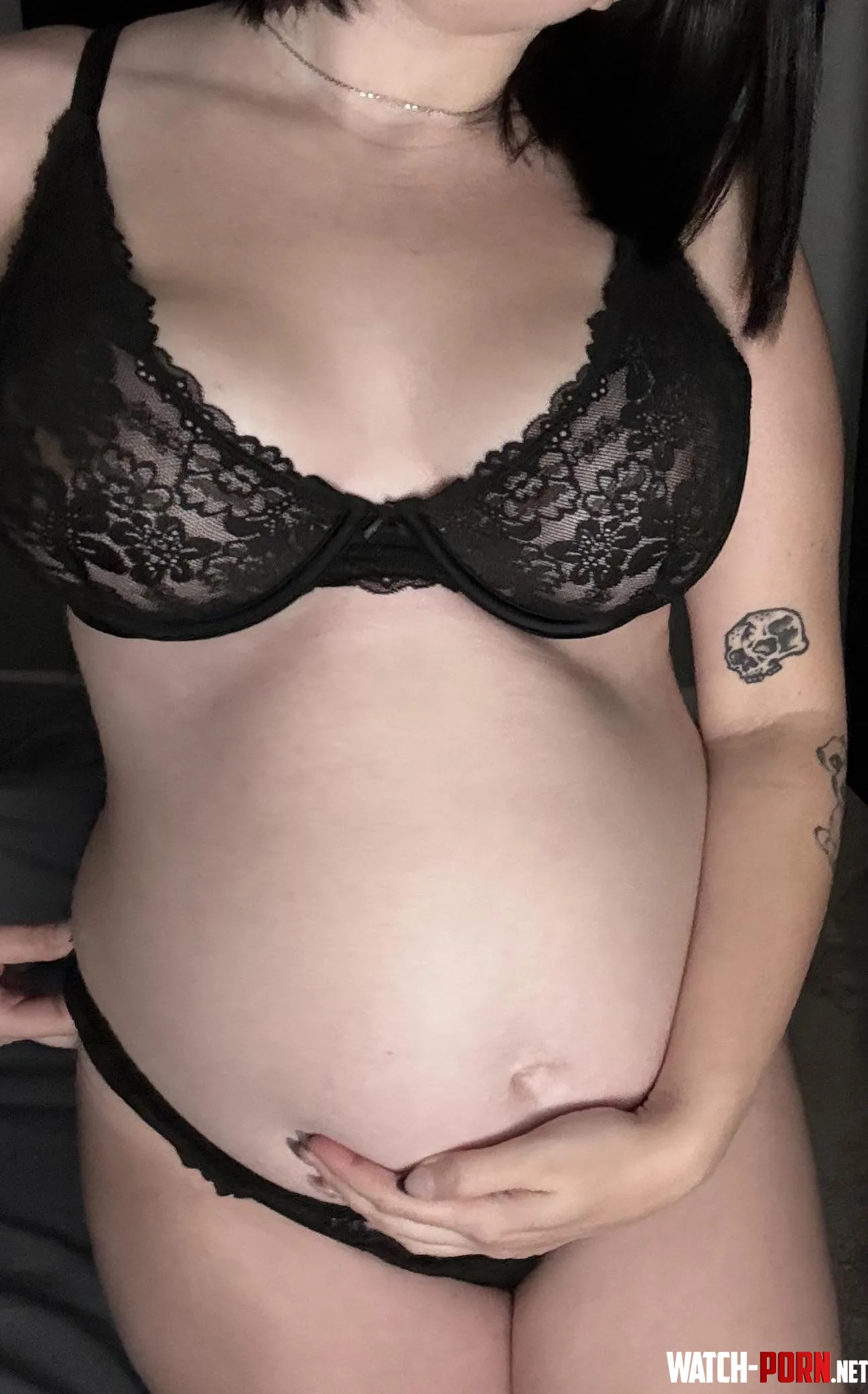 22 weeks pregnant and hornier than ever by littlegravesgirl