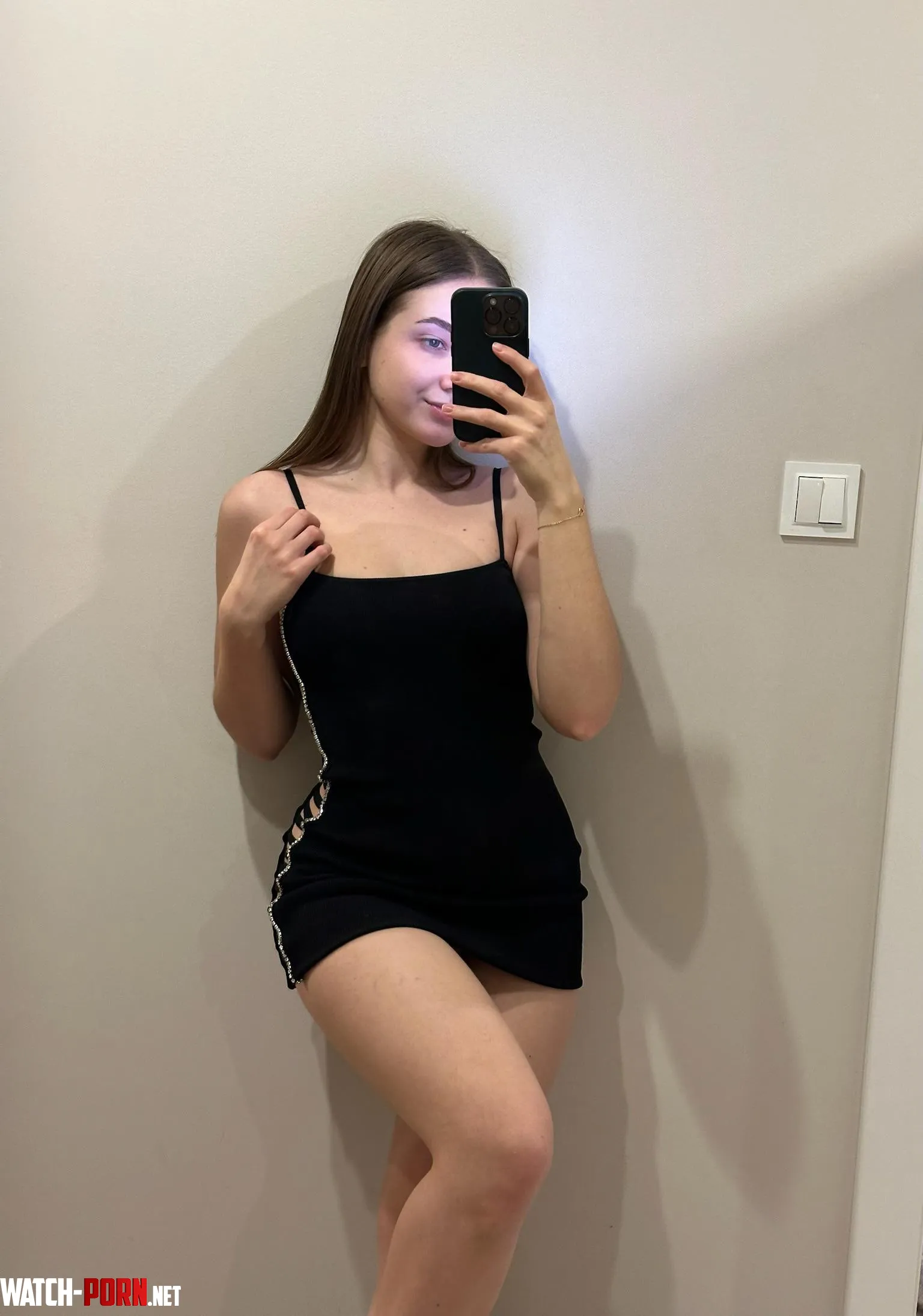 Tightfitting dresses are very suitable for small girls by Luna_Juicy