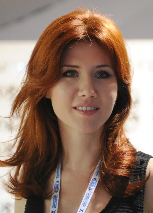 Thumbnail Anna Chapman: A Redheaded Gem Unveiled