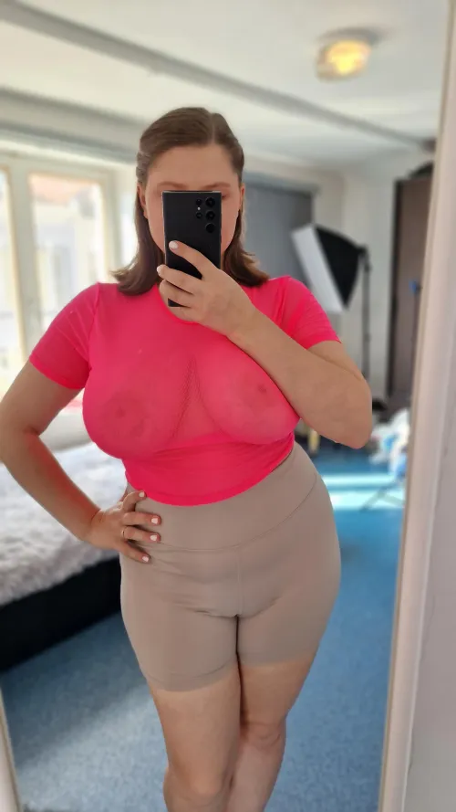 Thumbnail Elma_Tindal's Top Pick: Love This Top! | seethru