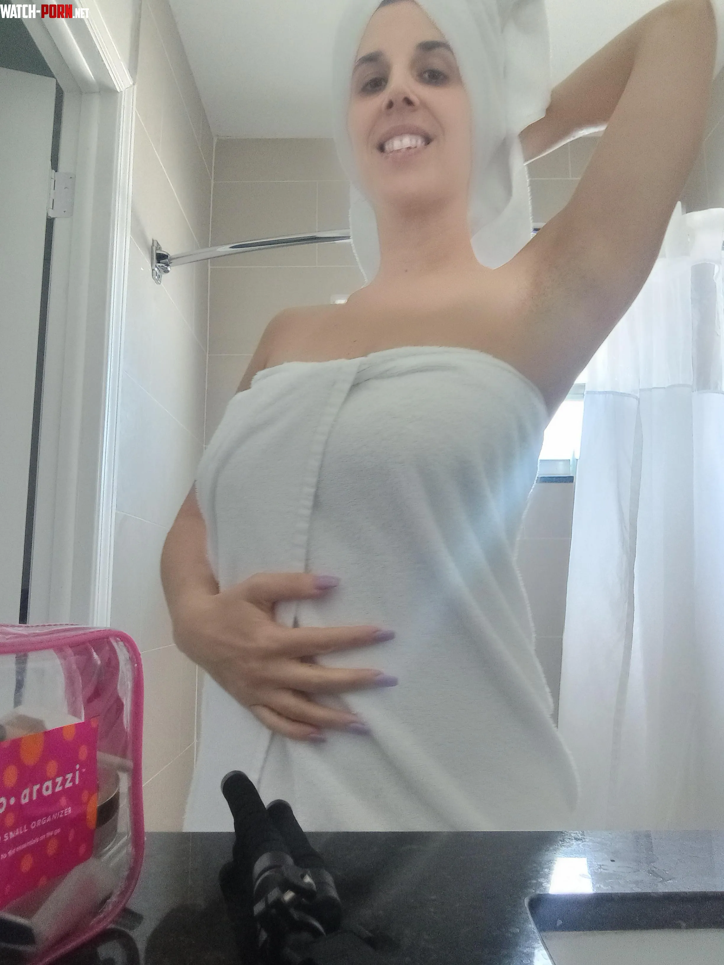 Jewish babe after shower by TheMissMercedes