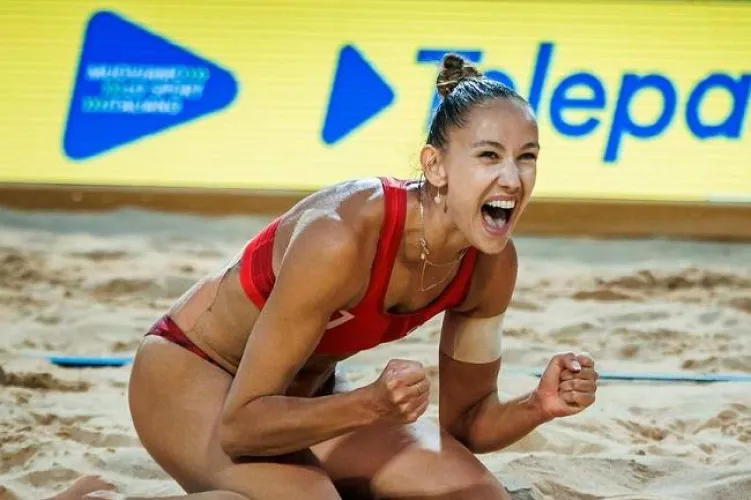 Thumbnail Sophie Bukovec: A VolleyballGirls Star Profile by YongWeddle