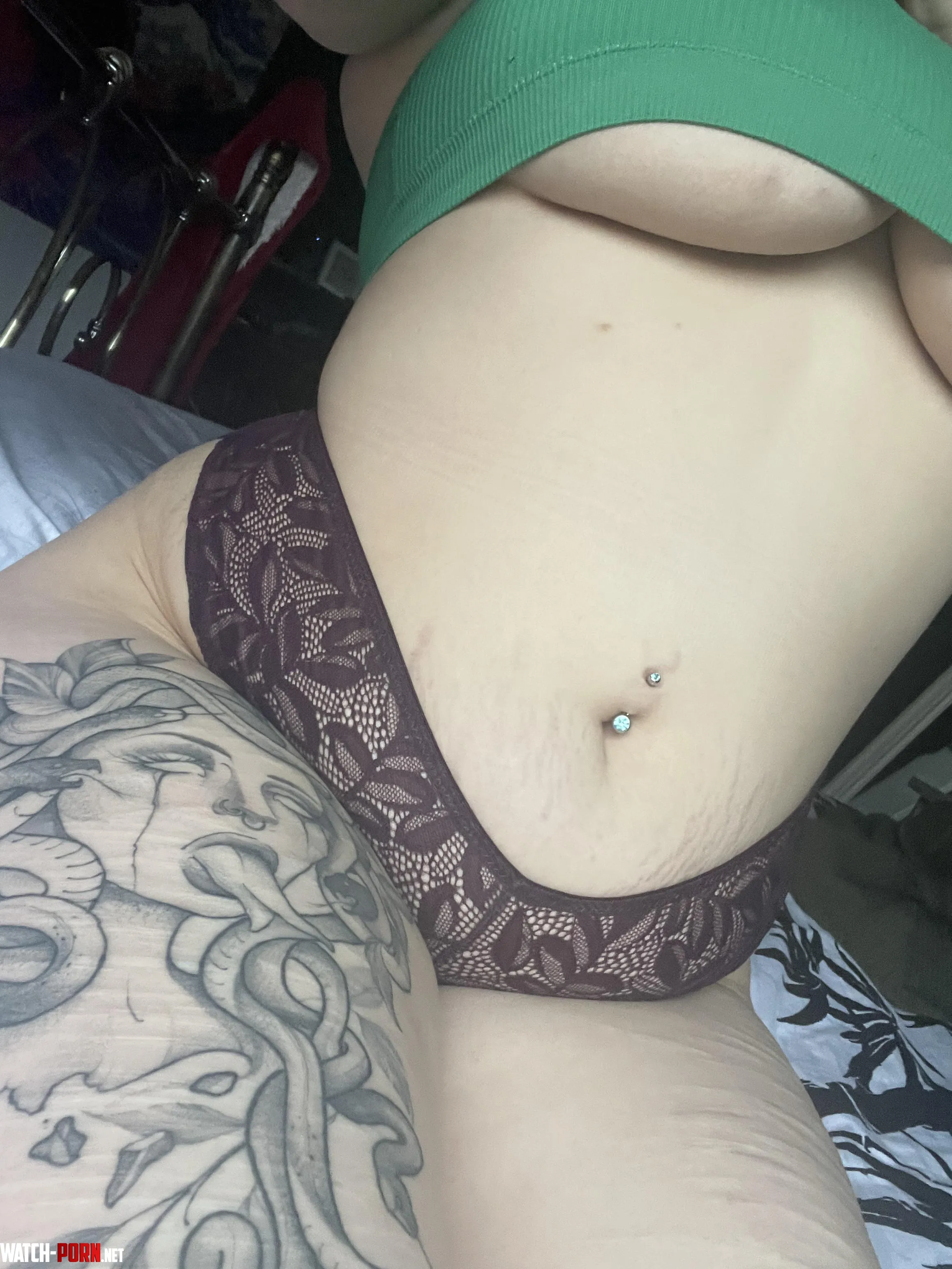 Moms with thick hips will give you the best sex by Mialkshake
