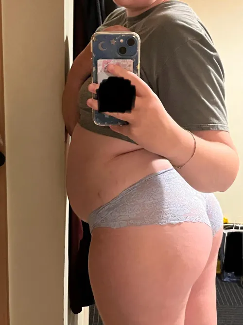 Thumbnail Deciding Between Curves: Big Ass or Big Belly Dilemma