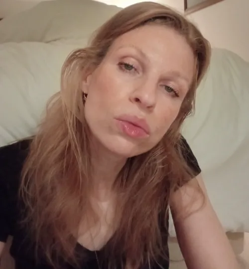 Thumbnail Embracing the Natural Pout: realblonde777's Revelation