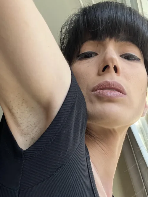 Thumbnail Alexia_zero's Sensuous Deep Pits: A Must-See