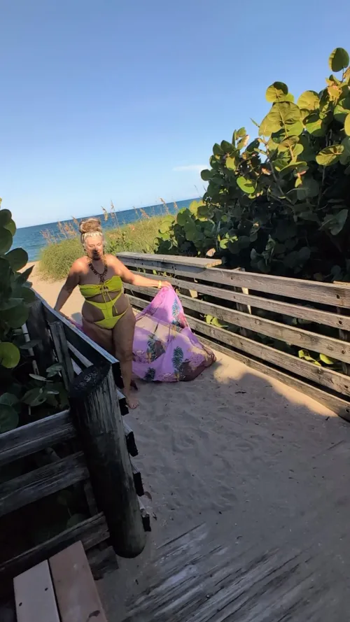 Thumbnail Trying Out the New Yellow Swimsuit for a Day at the Beach - Able_Big_1555 | chubby