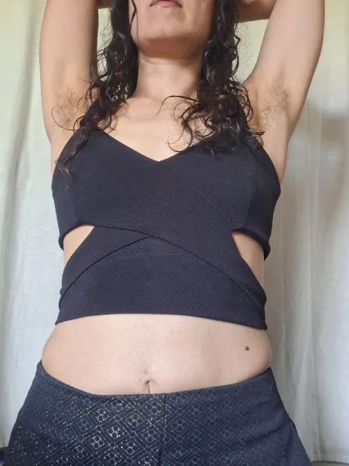 Thumbnail Freshness or Aroma: Explore LenatheHydra's Armpit Musings