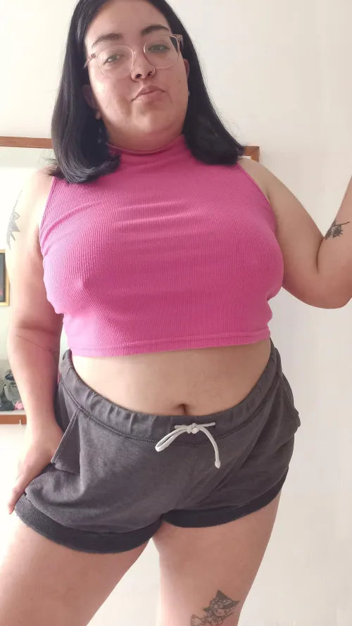 Thumbnail Pretty in Pink: Rocking the Croptop Trend - _littlecherryyy | croptopgirls