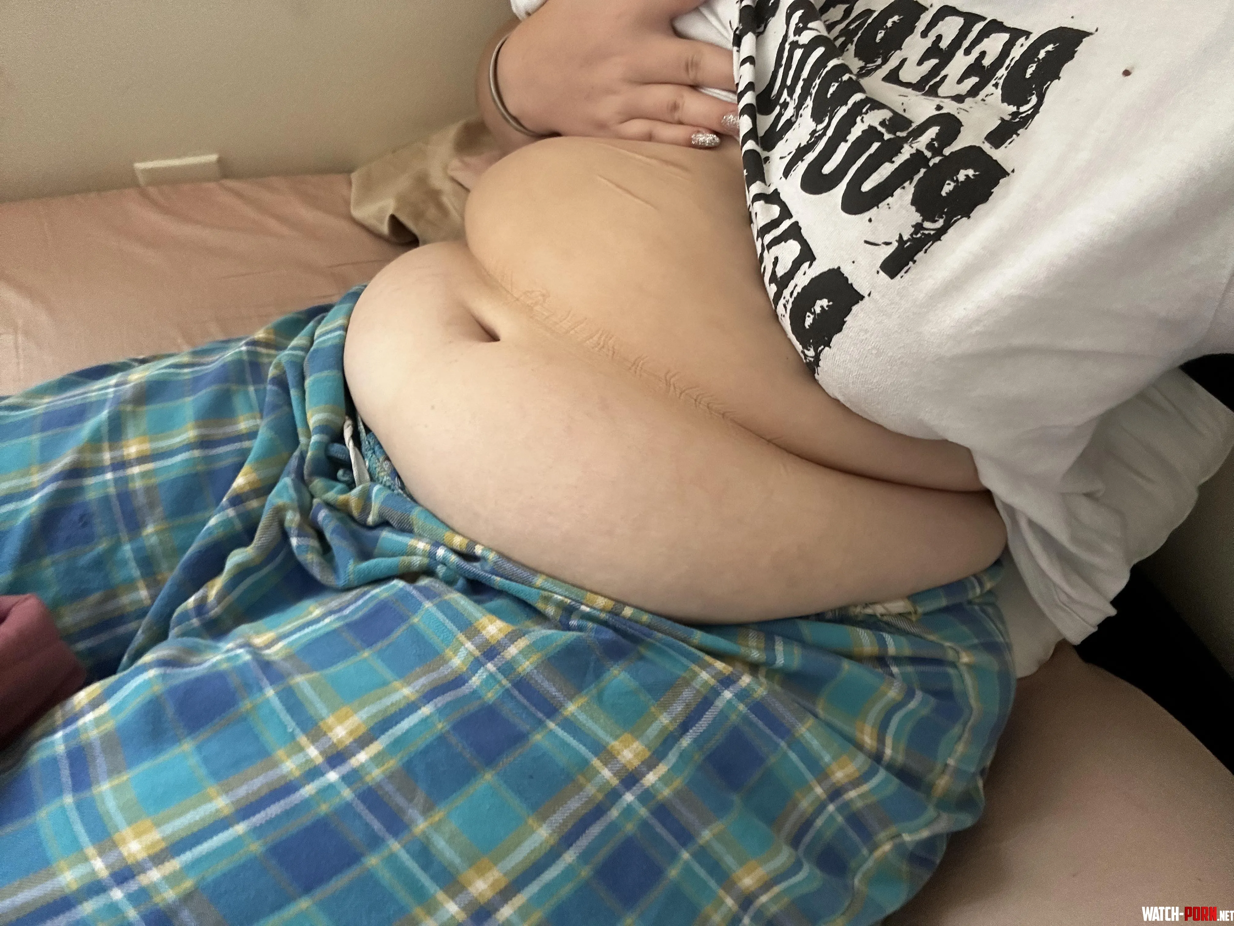 Someone come feed me  by CableOnly7375