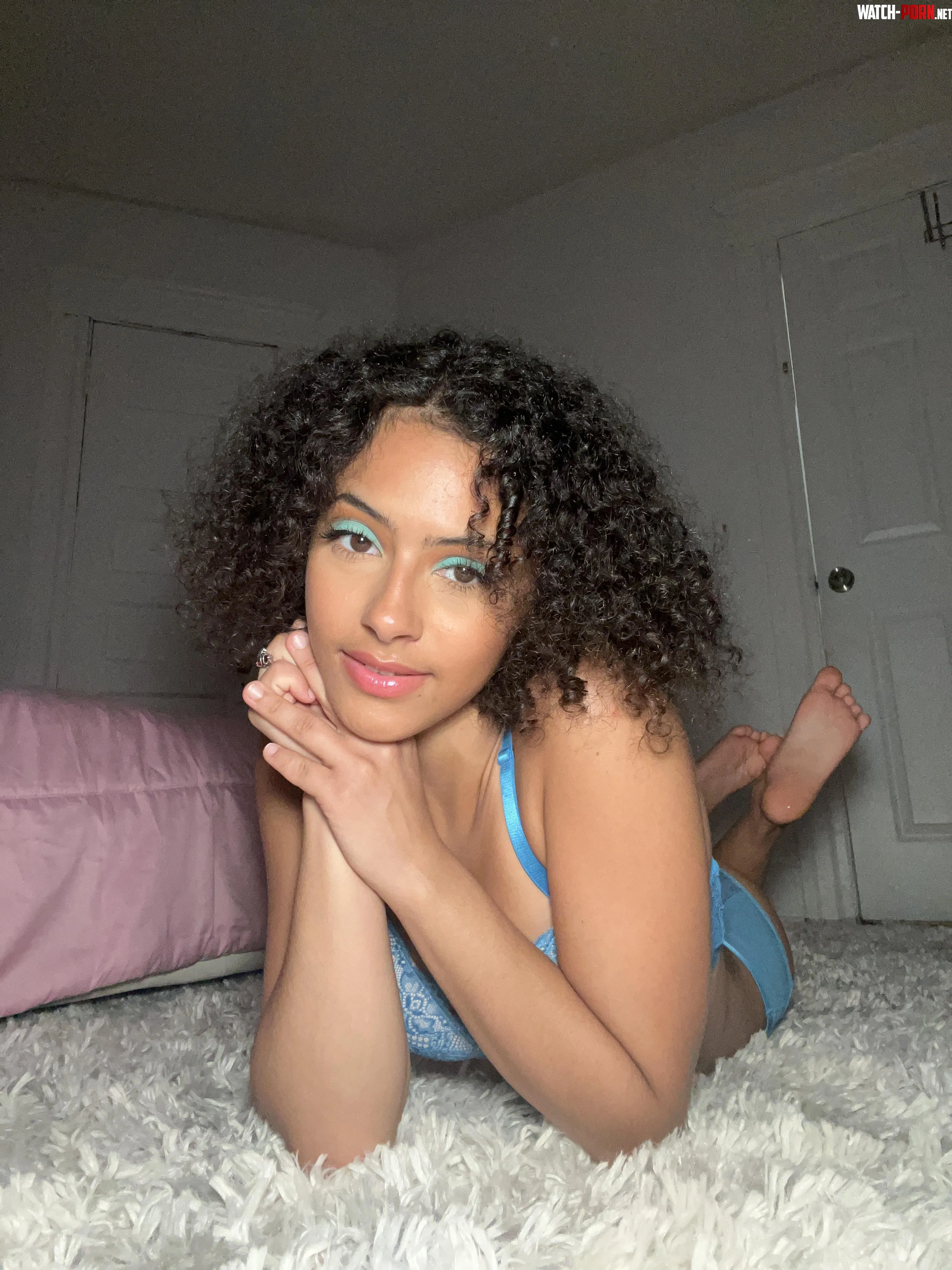 Do I look innocent enough for you to spoil me by naomidazexo